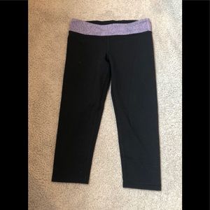 Girls size 12 cropped leggings from ivivva